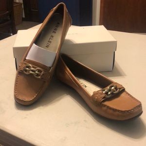 Anne Klein Natural Leather loafers Size 11 M. New!